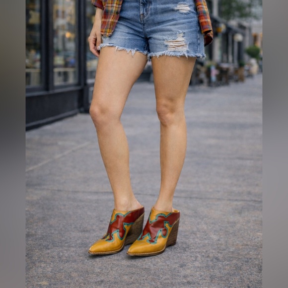 BCBGirls Shoes - BCBG Vintage Western Pointed Toe Wedge Mules Mustard Turquoise Brown Studded 8.5